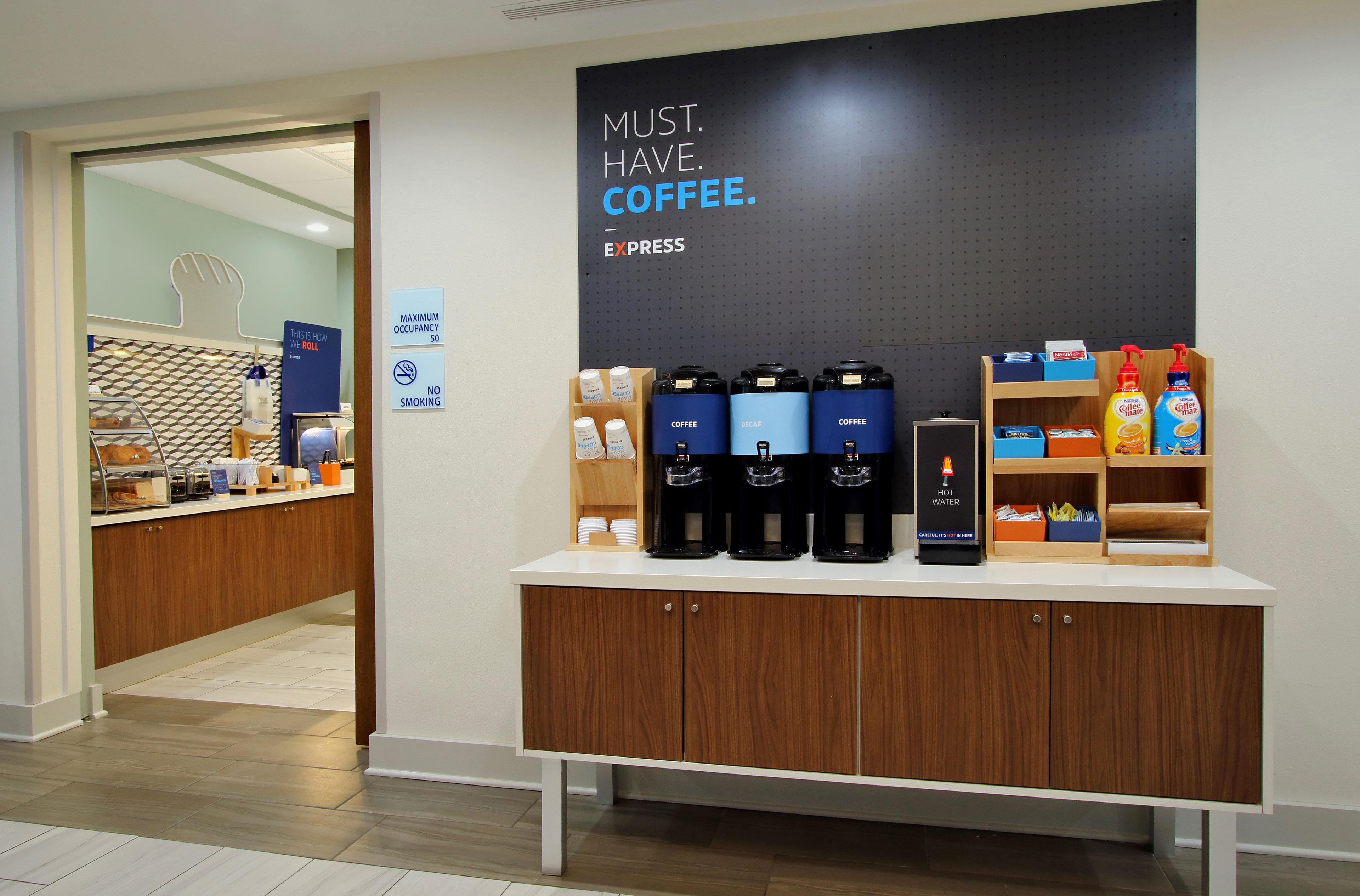Holiday Inn Express And Suites Грийнвил Екстериор снимка